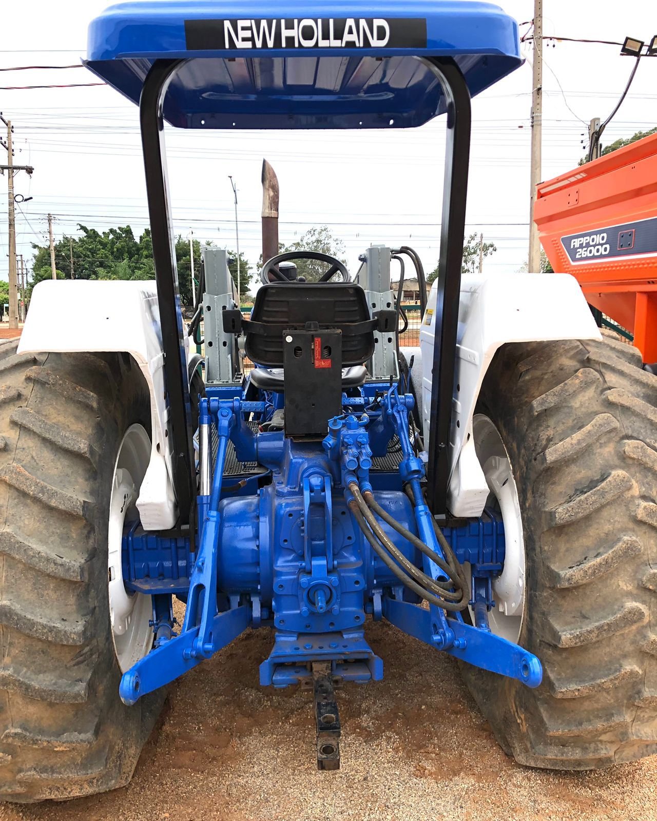 Trator New Holland 7630, Ano 2000