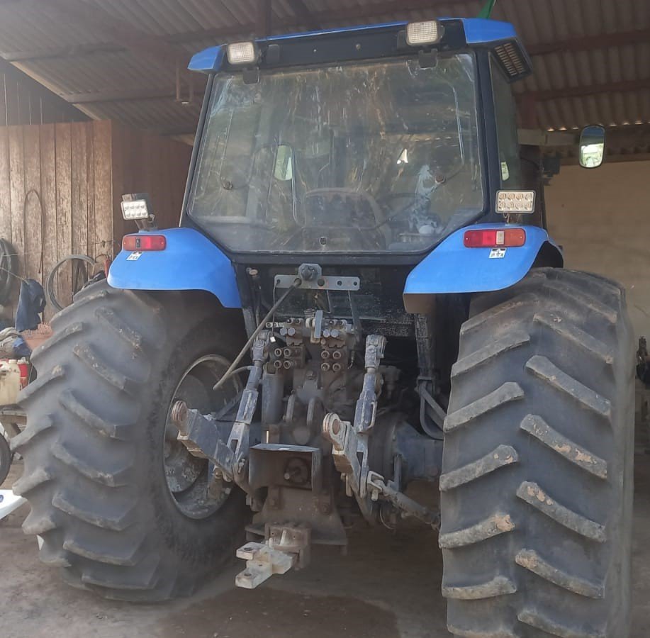 Trator New Holland, TM 150, Ano 2002