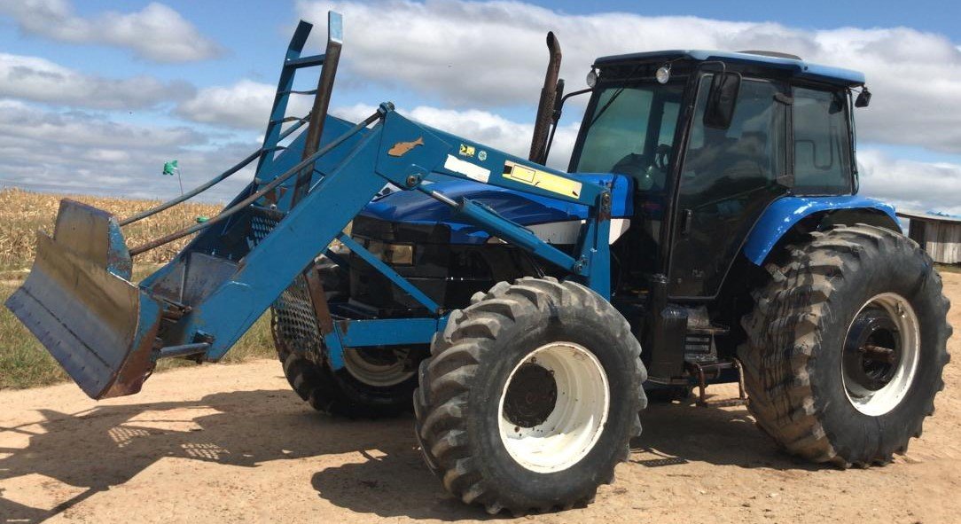 Trator New Holland, TM 180, Ano 2006